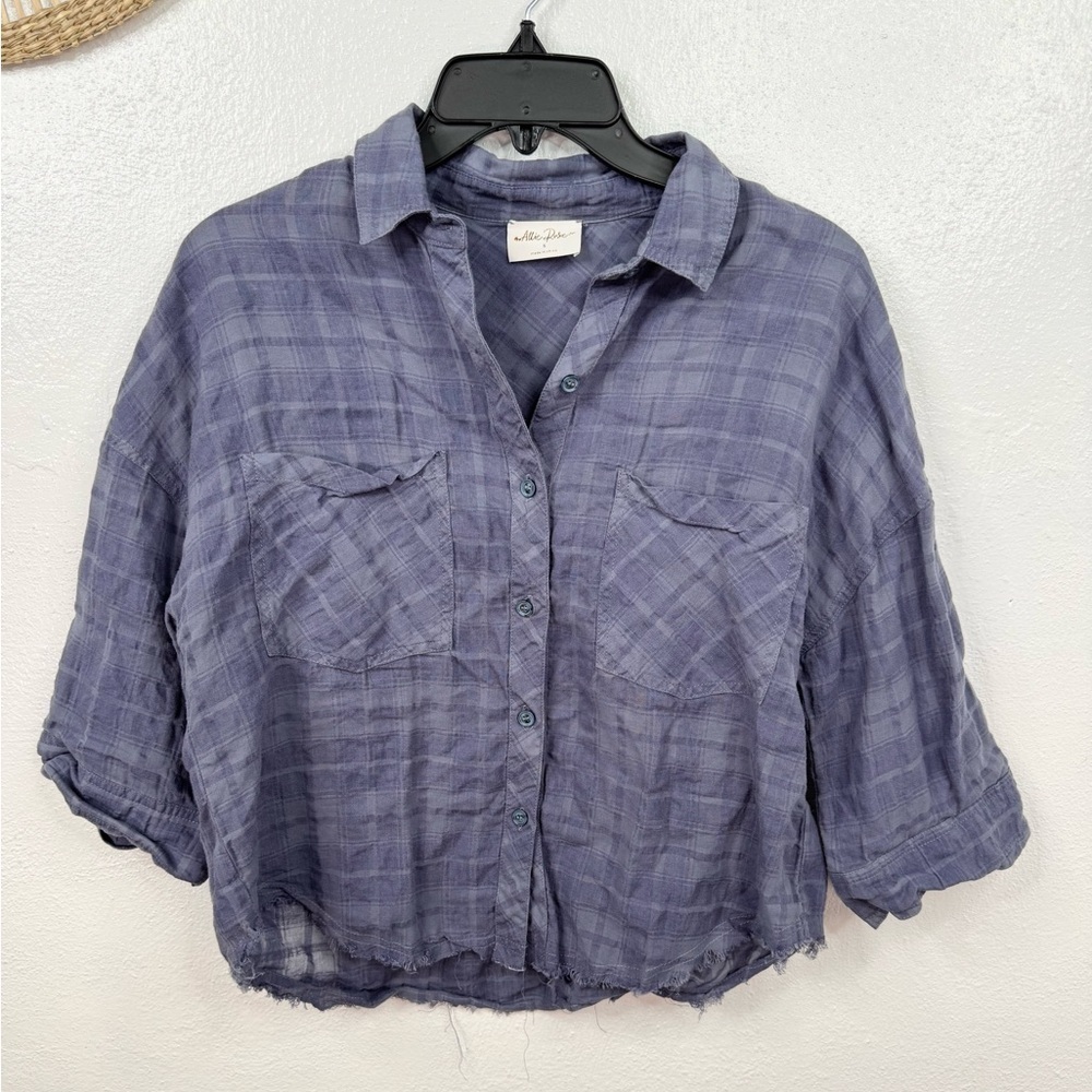 Allie Rose Button-Up Shirt Womens Size S Blue Plaid Cropped Raw Hem Top Oversize